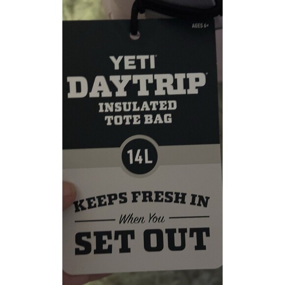 YETI Daytrip Insulated Tote Bag 14L Cherry Blossom LE Matching 16 Rambler Set - Picture 2 of 5